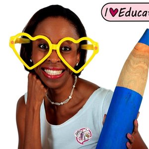 Gansbaai SA celebrities wear their Tekkies 2